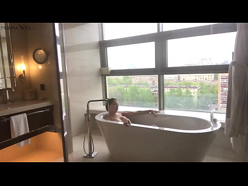 ❤️ Enorme babe die hartstochtelijk haar poesje aftrekt in de badkamer Sluts at porn nl.port-amurasso.ru ☑