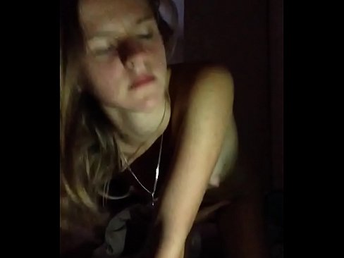 ❤️ Een meisje masturbeert en komt klaar Sluts at porn nl.port-amurasso.ru ☑